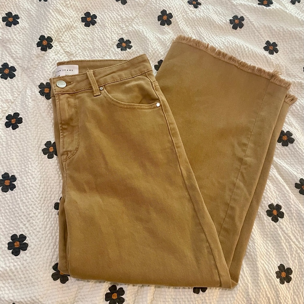 Frayed Hem Tan Jeans